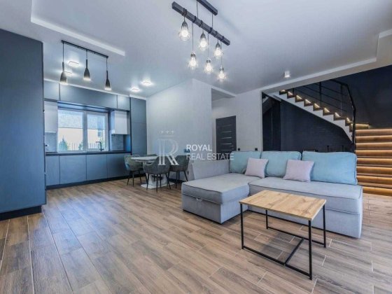 Продаж Дуплекса 114 м2 Сучасний ремонт 3 сотки землі Осокорки Славутич Київ