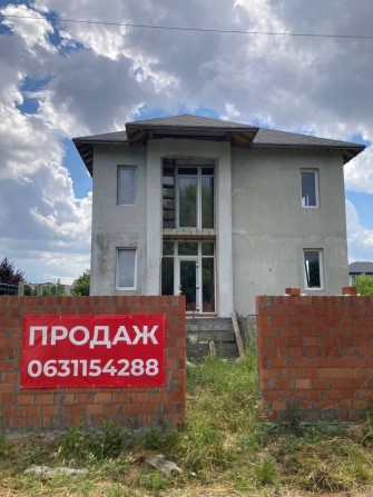 Капітальний будинок у Києві з надійним укриттям. - фото 1