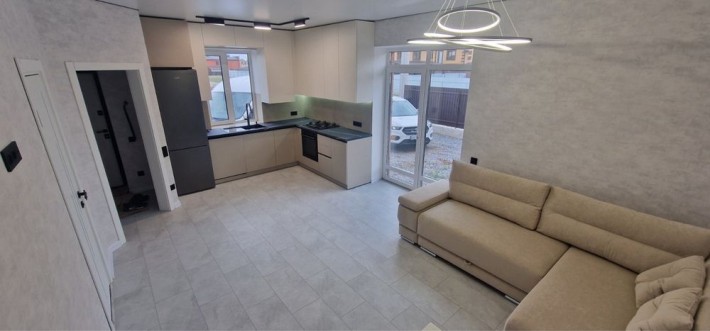 Продам   з якісним ремоном  !!! - фото 1