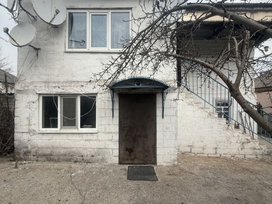 Продам двух поверховий будинок біля Паруса Днепр
