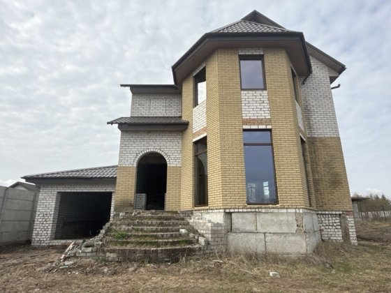 Дом 155 м² с гаражом и участком 12 соток