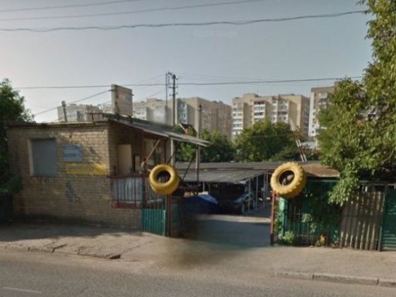 Сдаю место на крытой стоянке 600 гривень в месяц. или ПРОДАМ. Одесса