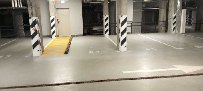 Ґарета Джонса, 12, (5 секція) UNIT.Home. Оренда паркомісця з розеткою - фото 1