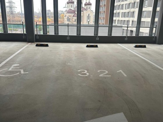 Здам в довгострокову оренду крите паркомісце Київ