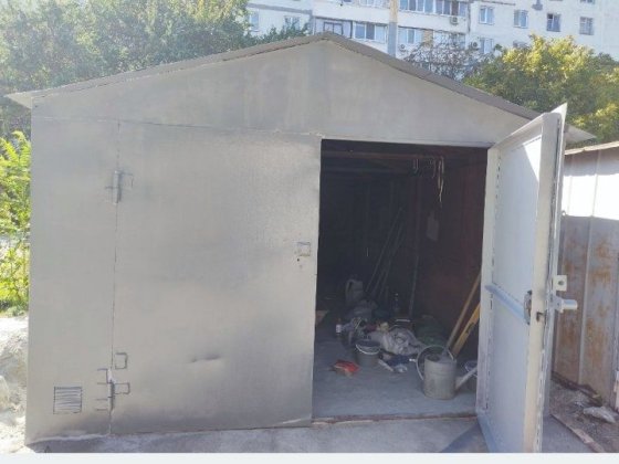 Сдам гараж на 3-м Шевченковском. Тепличное