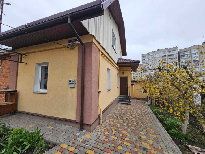 Продається частина будинку з окремим двором - фото 1