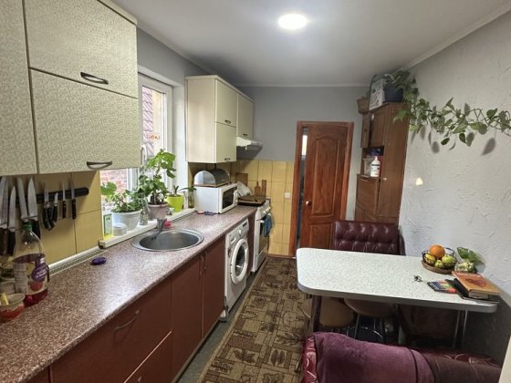 Продам чб Б. Тена ( р.н Житнього ринку) Житомир