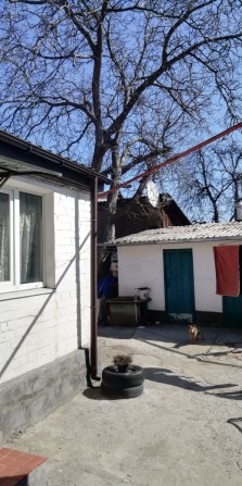 Продам 1/2ч.дома дёшево. - фото 1