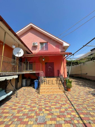 Продаж затишного будинку в Дравцях - фото 1