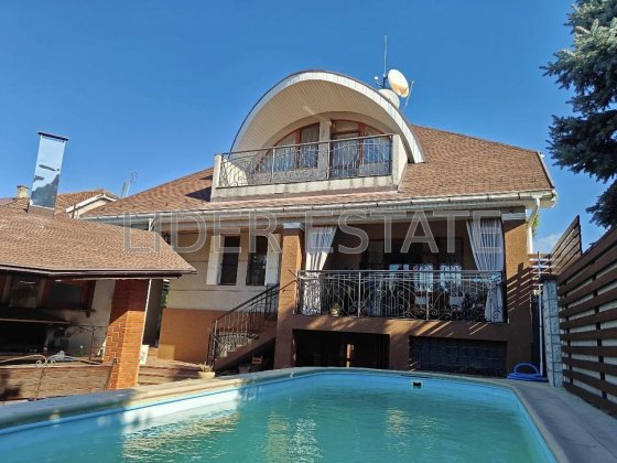 Елітний будинок в центрі міста Ужгород