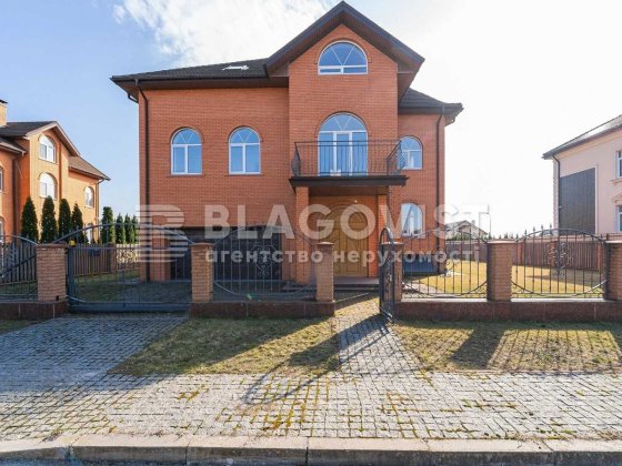 Продам 3 поверховий будинок 586 кв. Троєщина. Котеджне мистечко. Киев