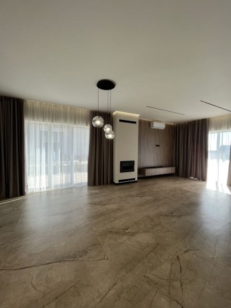 Продаж дуплекса в одній з кращих локацій - фото 1