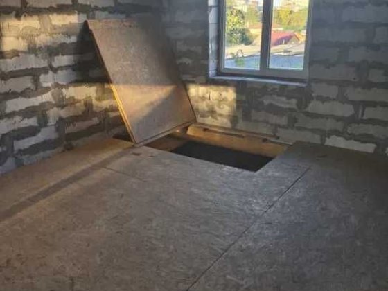 Продам 2 будинки на одній ділянці в Центрі Дніпро