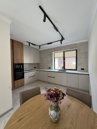 Продаж  будинку в хорошій локації міста - фото 1