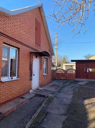 Продаж будинку Мирний (можливо на дві родини) - фото 1