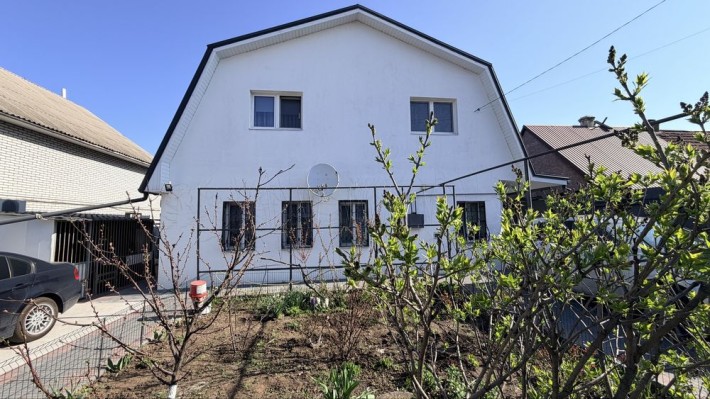 затишний будинок на Правому березі - фото 1