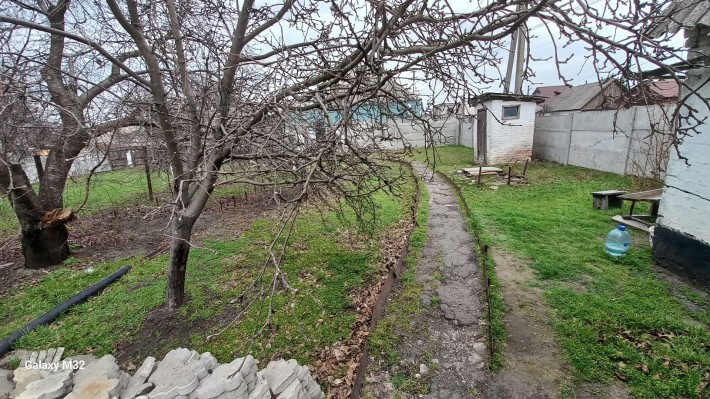 Продам 1/2 будинку - фото 1