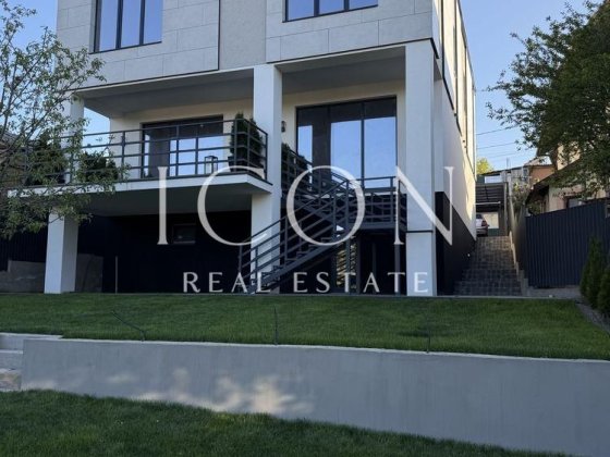 Продаж / Будинок / вул. Листопадна, Голосієво, Київ Київ