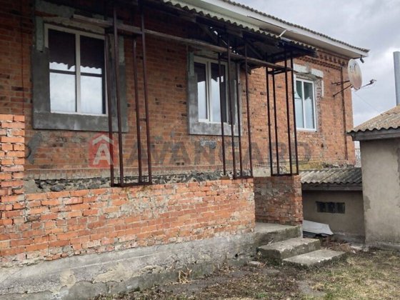 Продається будинок з виглядом на озеро , підходить під програми Вінниця