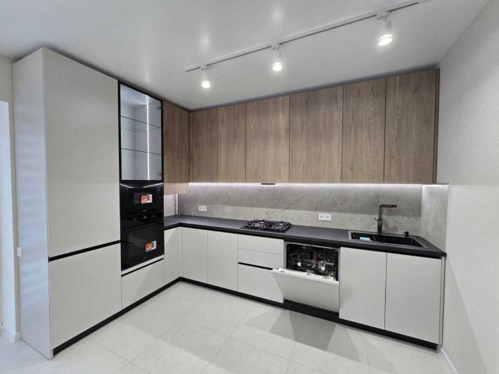 Продаж таунхаусу міські комунікації ремонт - фото 1