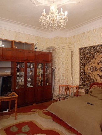 Продаж частини будинку(квартира) в районі Житнього ринку - фото 1