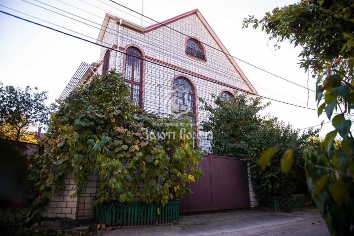 Будинок, 3 поверхи, 6 соток. Садова, 40, Осокорки, Дарницький район - фото 1