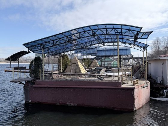 Поавуча споруда (пантон, дебаркадер)