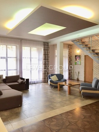 Лісова резиденція в межах Києва: Ваш ідеальний дім у Биківні - фото 1