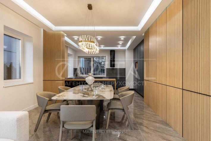 БЕЗ %/ Продажа дома в КГ, 320 м2, ремонт, КМ Marinero Residence, выход к воде - фото 1