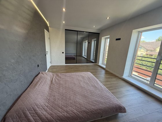 Продається 2-поверховий будинок з авторським дизайном на Замості Винница