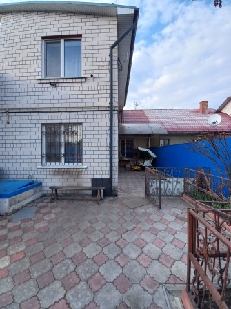 Продам частину будинку на Іподромному - фото 1