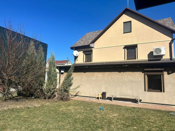 Славутич,Позняки Продам будинок Садова вул., 61 Киев