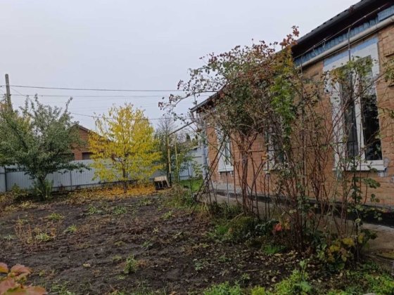 Продаж частини будинку район Олексіївка з ділянкою 11 соток Кропивницкий