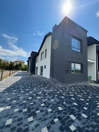 Котедж у Львові: гараж, газ, 2 поверхи, 134 м², Білогорща, 700$ м² - фото 1
