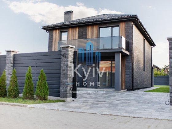 Продаж / Будинку 200кв  / Жуляни Киев