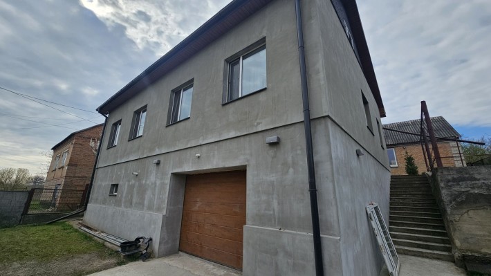 Продам будинок з новим ремонтом - фото 1