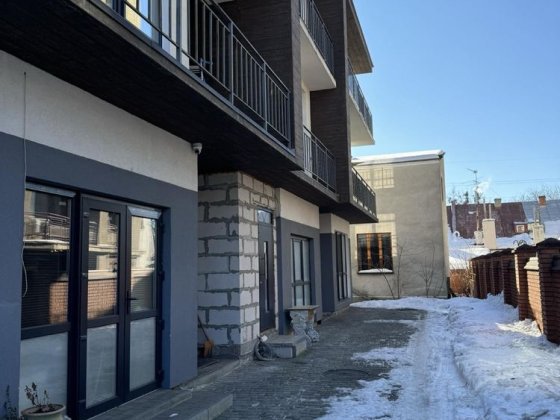 Продається котедж спарка вул Окружна Львов