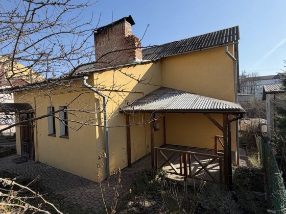 Продаж окремо стоячого будинку на вул Раковського Львів