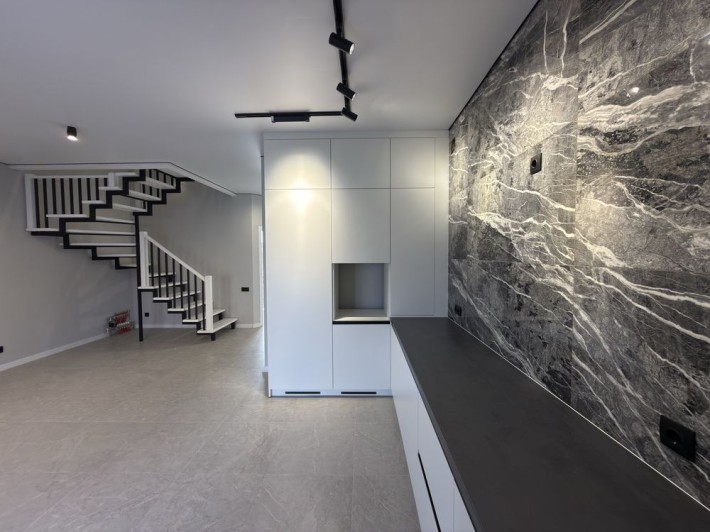 Продаж таунхауса з ремонтом Перемичка Весняний - фото 1