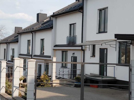 Продається котедж з ремонтом на Кривчицях, приватний сектор. Львів