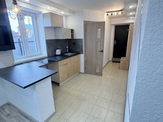 Продаж частини будинку  (як 1к квартира),  з ремонтом Кропивницкий