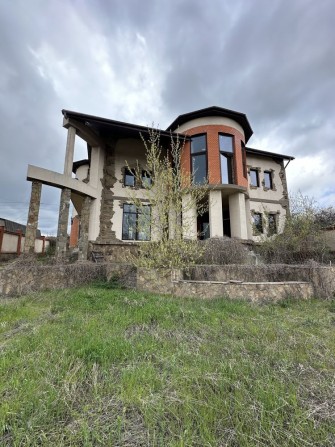 Будинок з найкращим місцерозташуванням! - фото 1