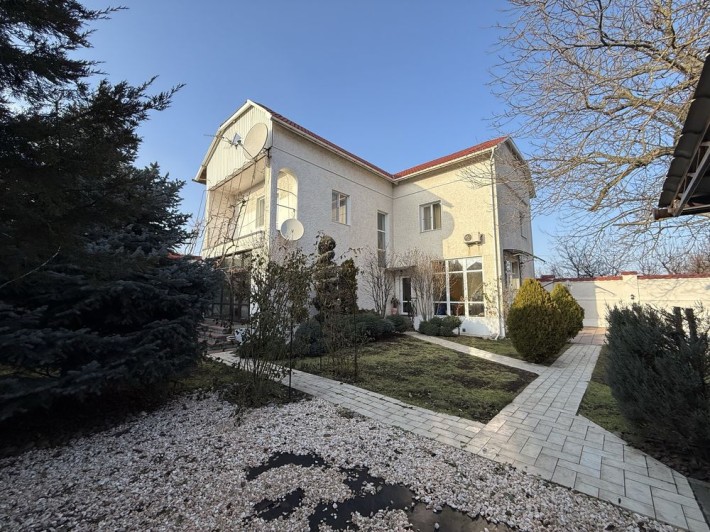 Продажа шикарного дома 300м2, район парка народный сад - фото 1