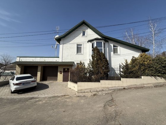 Добротный дом в Ракетном Урочище Миколаїв