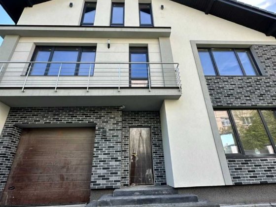 Продаж 4 к котеджу (дуплекс) по вул. Каховська 19 Львів