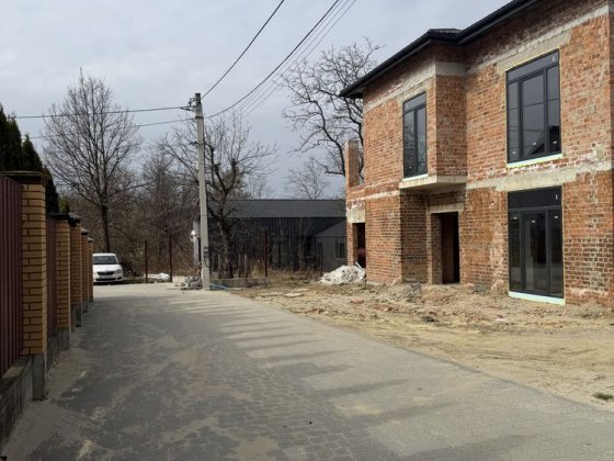 Продається будинок - вул. Бігова - закритий приватний квартал Львов