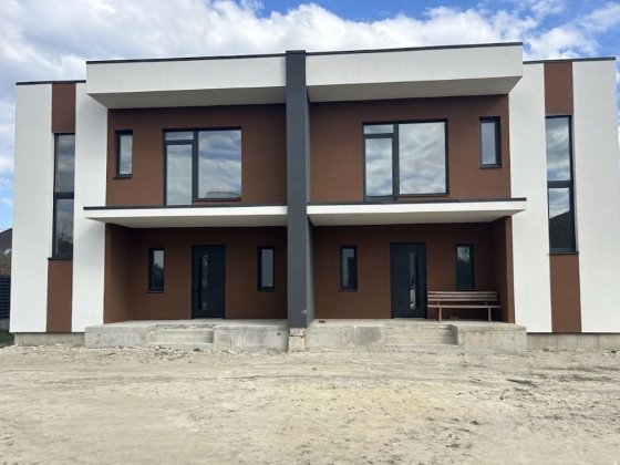 Котедж у КМ "Mary land" | Тераса | Власне паркомісце Львів