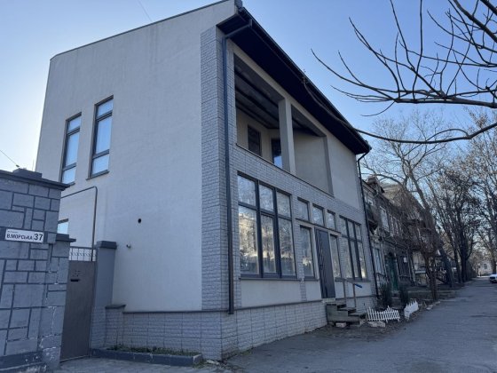 Дом -Николаев центр города / Б. Морская .Новая постройка .