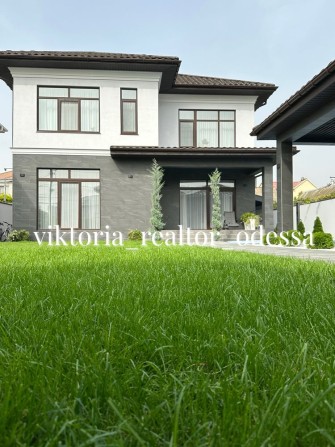 Частный дом на Фонтане с бассейном!ремонт,мебель и техника!Чубаевка! - фото 1