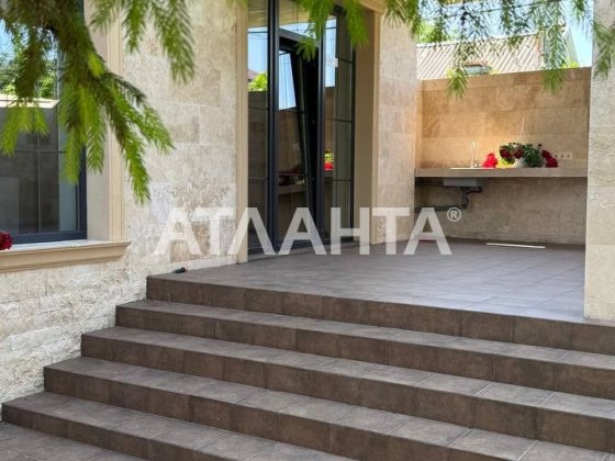 Дом из красного кирпича в современном стиле 9 ст. Б. Фонтана Одеса